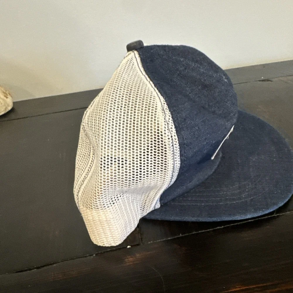 Case cap blue‎ jean with white netting